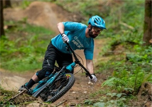 Riding mountain bike suitable Riding mountain bike suitable